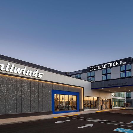 Doubletree By Hilton Madison East Hotel Buitenkant foto