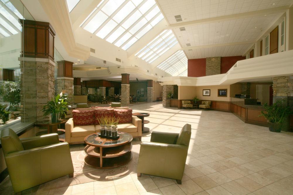 Doubletree By Hilton Madison East Hotel Buitenkant foto