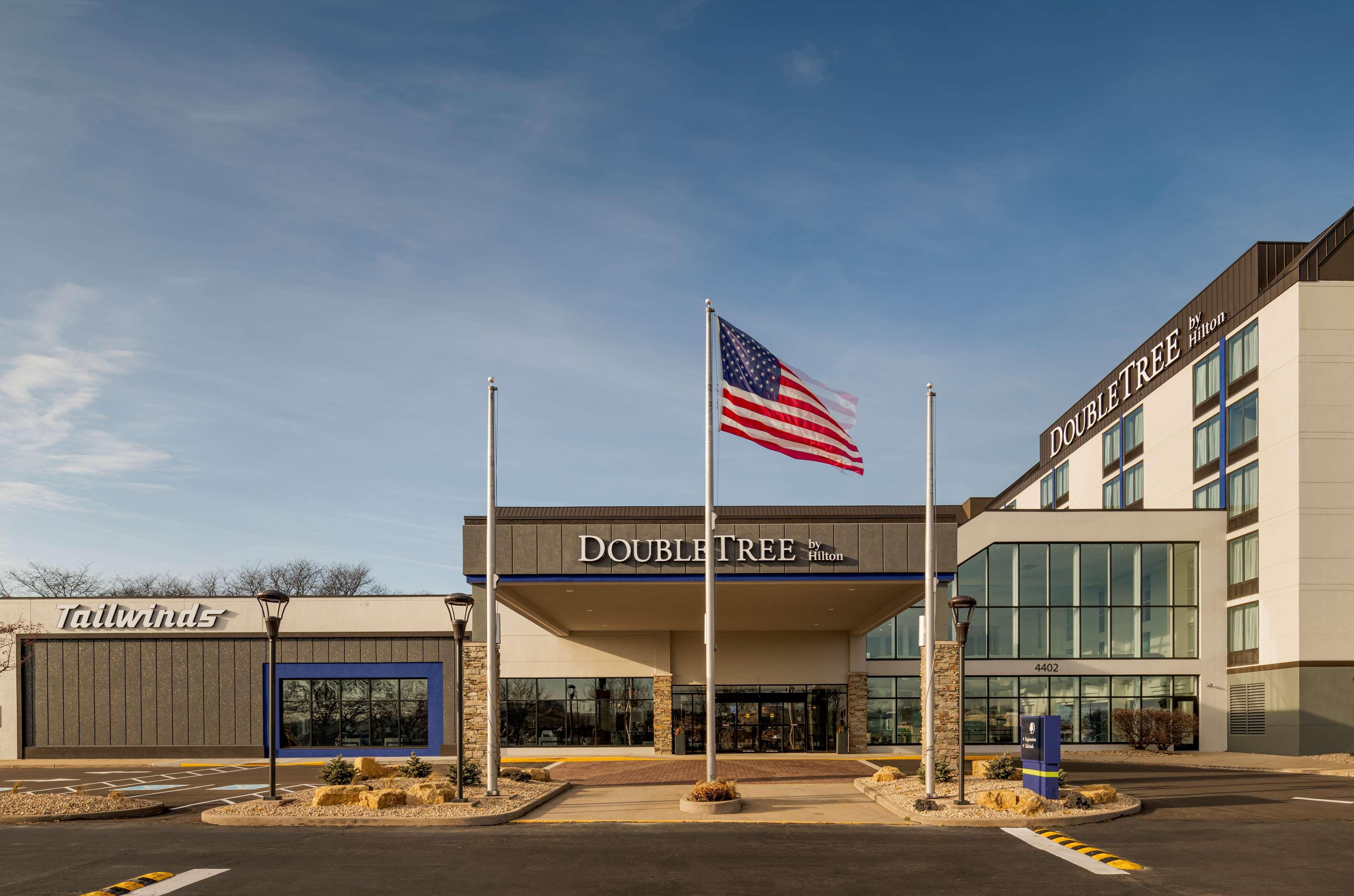 Doubletree By Hilton Madison East Hotel Buitenkant foto