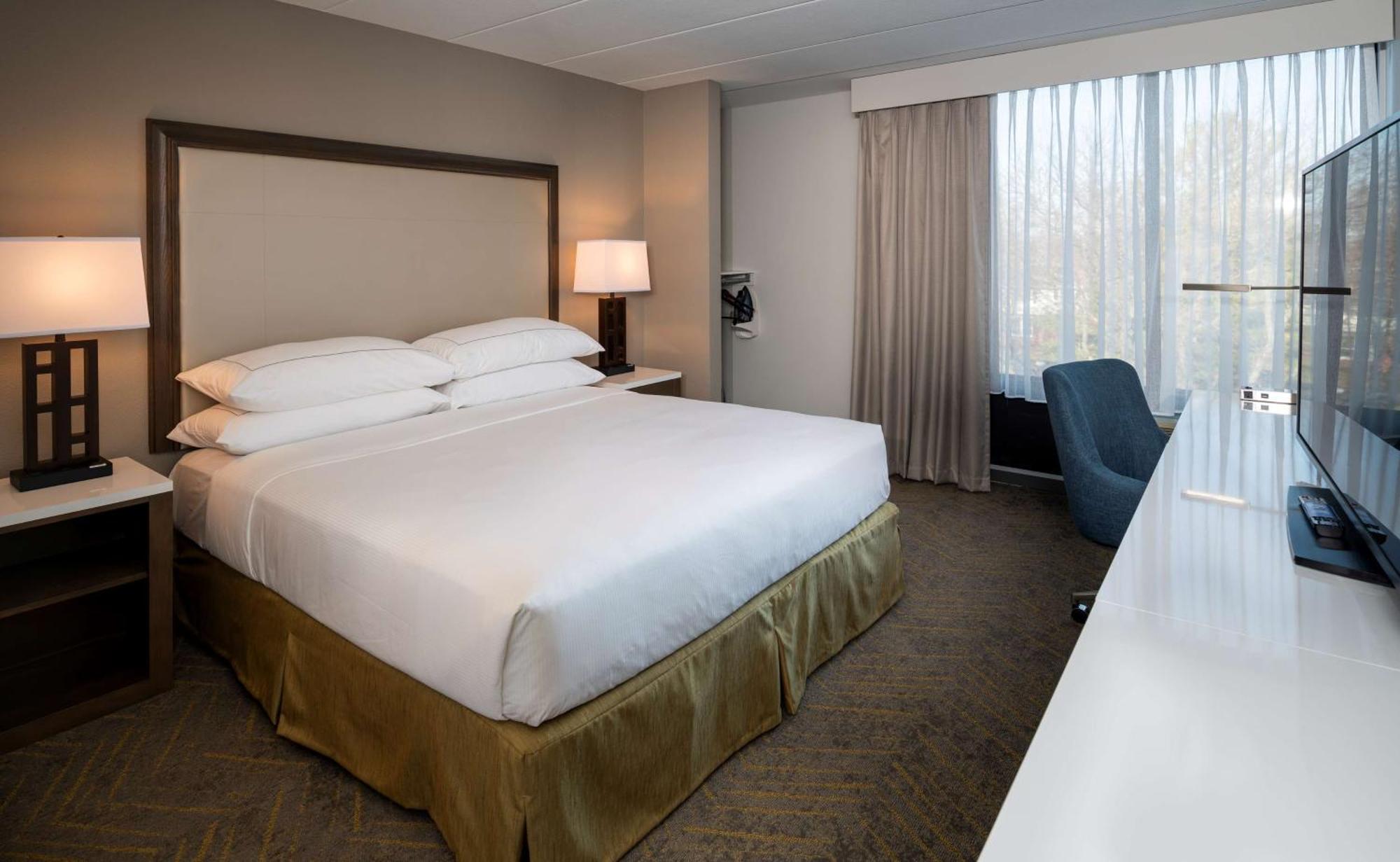 Doubletree By Hilton Madison East Hotel Buitenkant foto