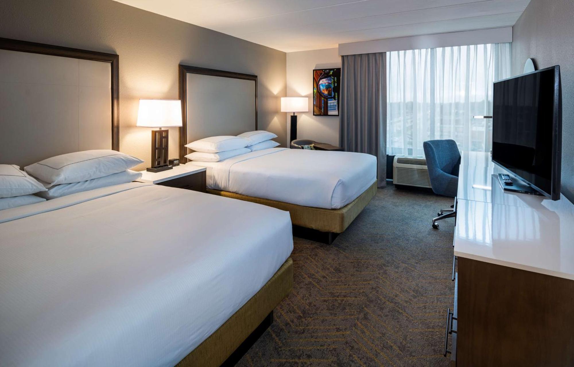Doubletree By Hilton Madison East Hotel Buitenkant foto