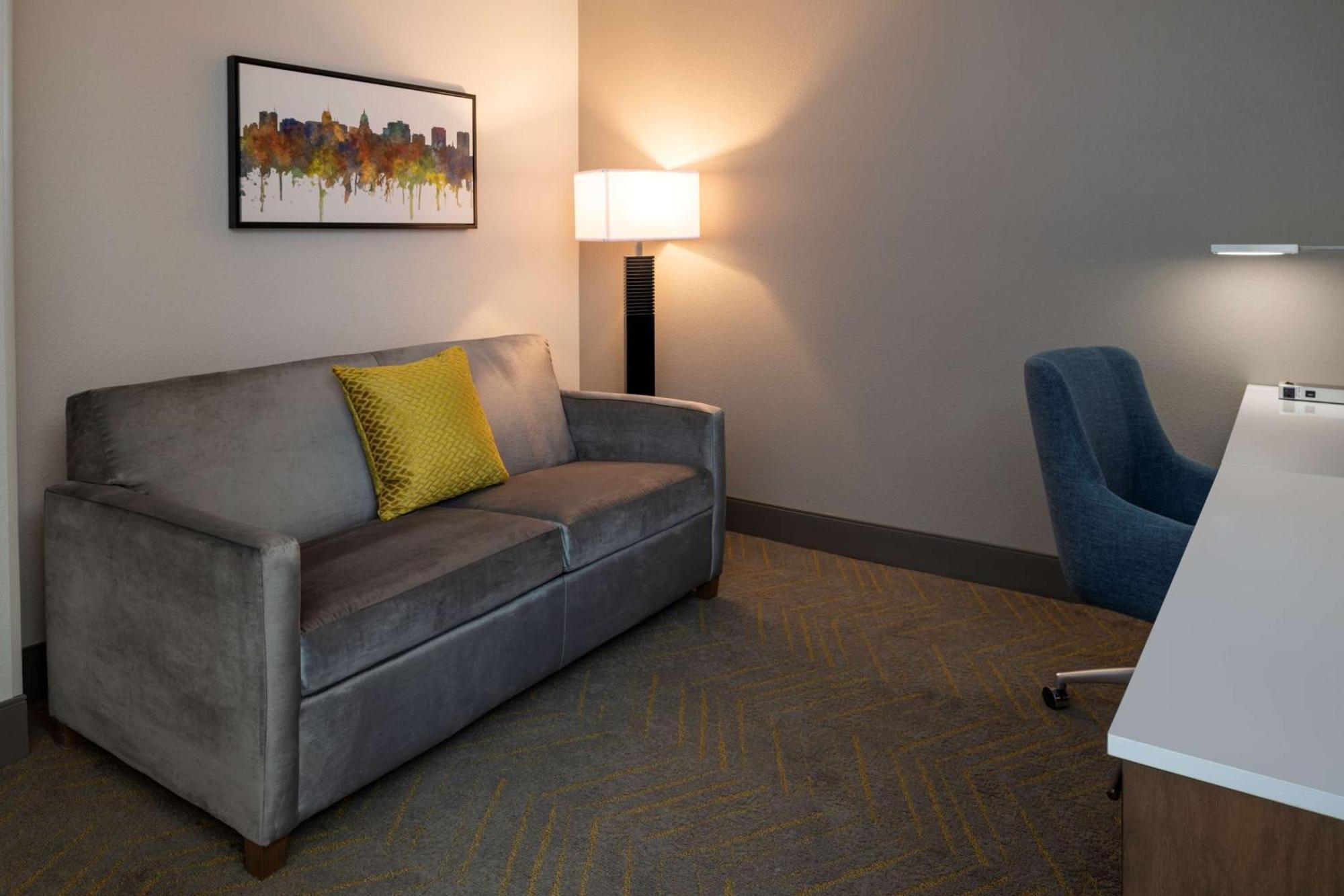 Doubletree By Hilton Madison East Hotel Buitenkant foto