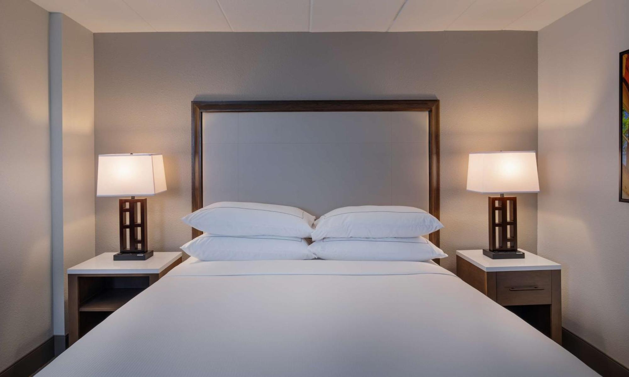 Doubletree By Hilton Madison East Hotel Buitenkant foto