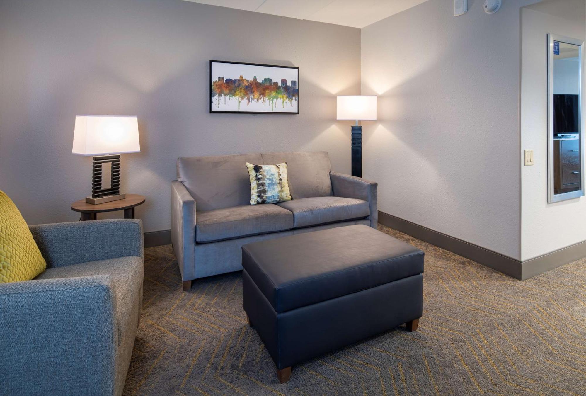 Doubletree By Hilton Madison East Hotel Buitenkant foto