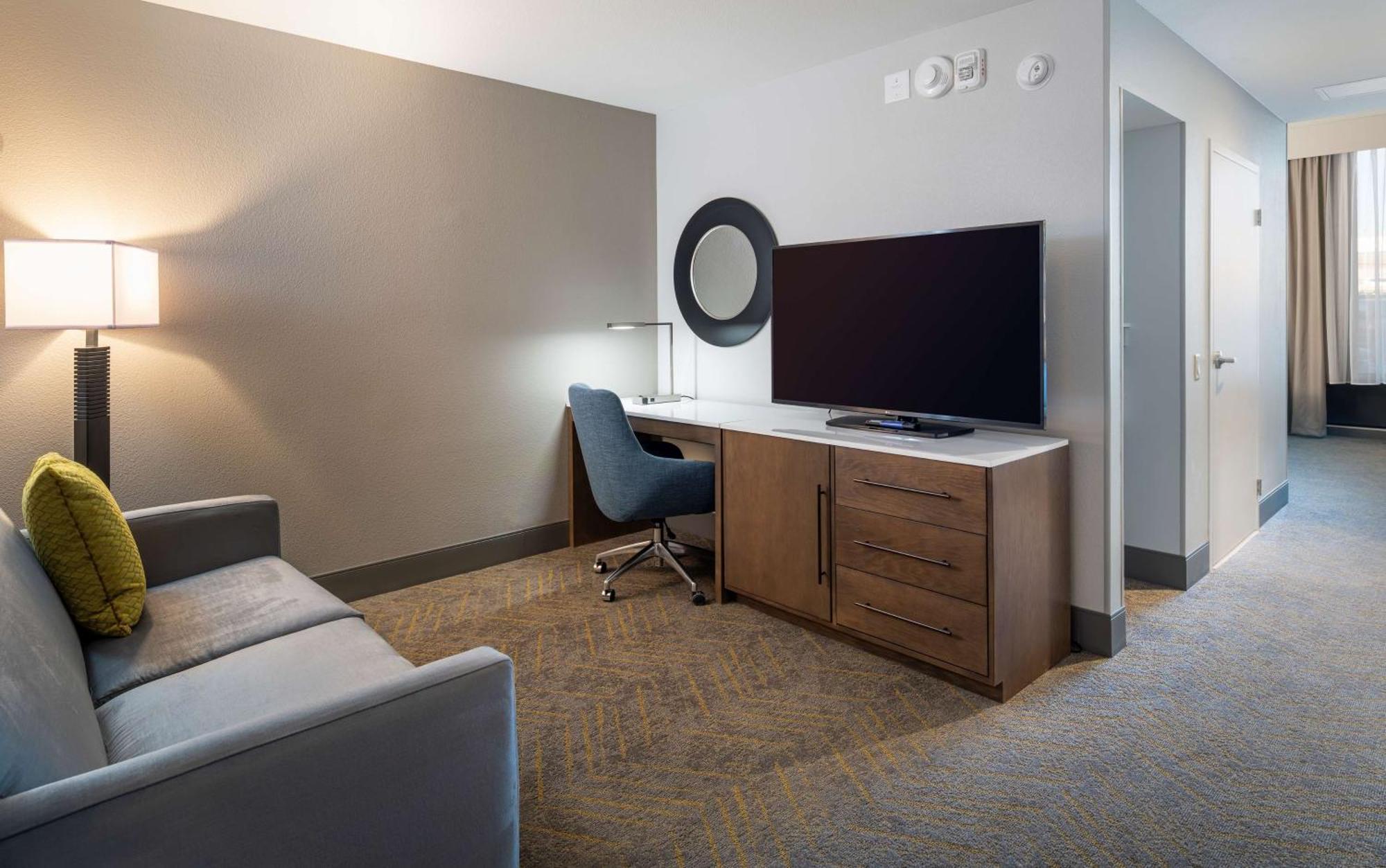 Doubletree By Hilton Madison East Hotel Buitenkant foto